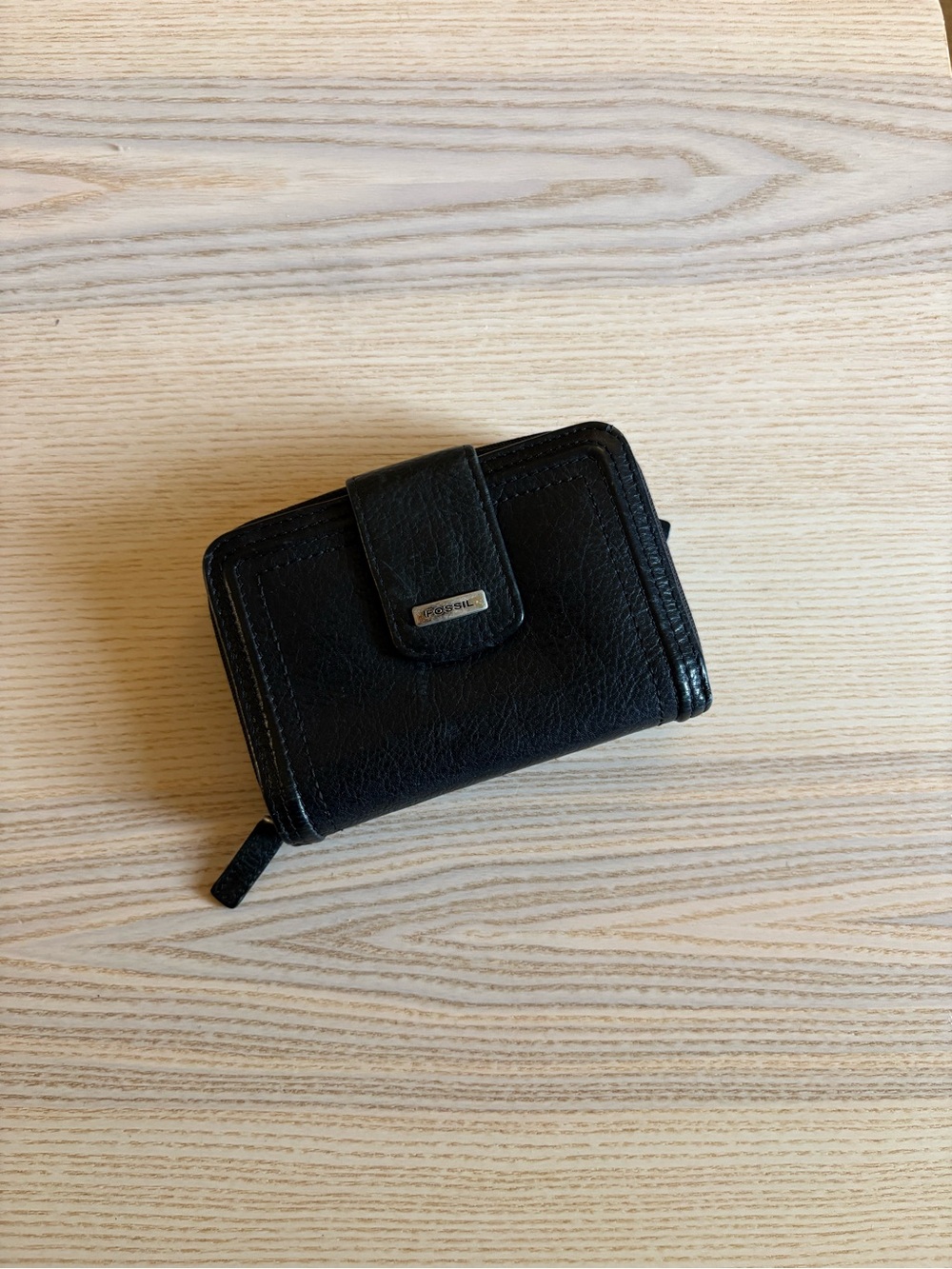 Genuine Leathef Fossil Black Bifold Wallet- Light Wear